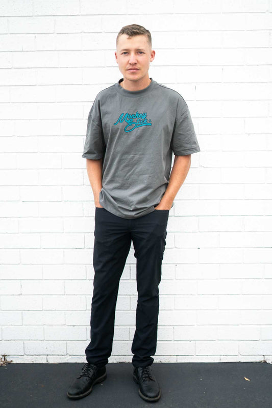 UNISEX SIGNATURE TEE - GREY